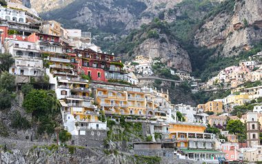 Napoli Şehri, İtalya 'daki Positano Kasabası Genel Görünümü