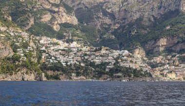 Napoli Şehri, İtalya 'daki Positano Kasabası Genel Görünümü