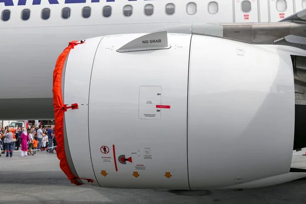 Turkish Airlinesin lentokoneen moottori — kuvapankkivalokuva