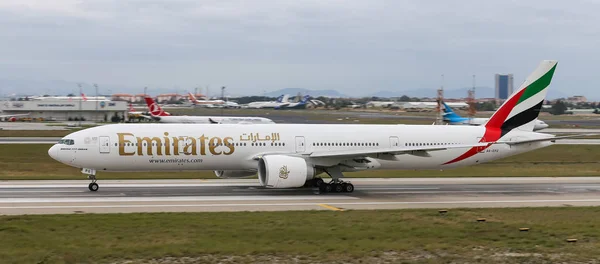 Décollage d'avion de l'aéroport — Photo