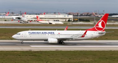 Uçak kalkış Havaalanı'ndan