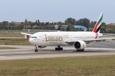 Uçak kalkış Havaalanı'ndan