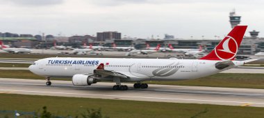 Uçak kalkış Havaalanı'ndan