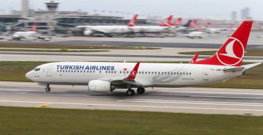 Uçak kalkış Havaalanı'ndan