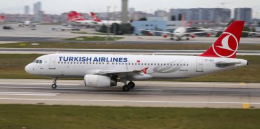 Uçak kalkış Havaalanı'ndan