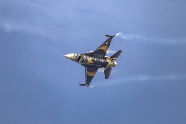 Teknofest Istanbul 'da solo Türk Hava akrobasi gösterisi