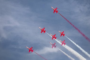 Istanbul Teknofest 'te Türk yıldızları hava akrobasi gösterisi