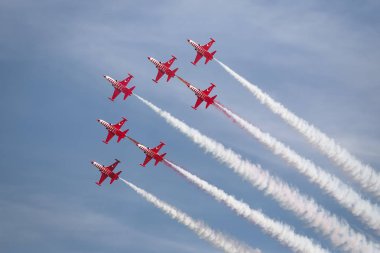 Istanbul Teknofest 'te Türk yıldızları hava akrobasi gösterisi