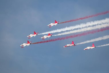 Istanbul Teknofest 'te Türk yıldızları hava akrobasi gösterisi