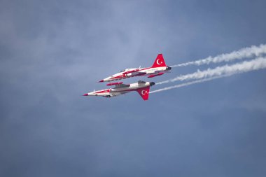 Istanbul Teknofest 'te Türk yıldızları hava akrobasi gösterisi