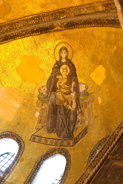 Mosaico en el museo Hagia Sophia, ciudad de Estambul, Turquía — Foto de Stock