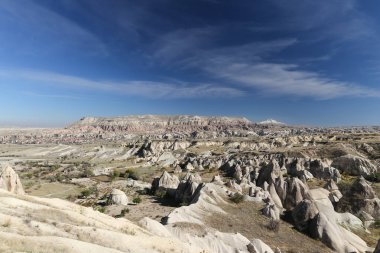 Nevşehir'de Aşk Vadisi'nden Kapadokya Manzarası