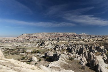 Nevşehir'de Aşk Vadisi'nden Kapadokya Manzarası