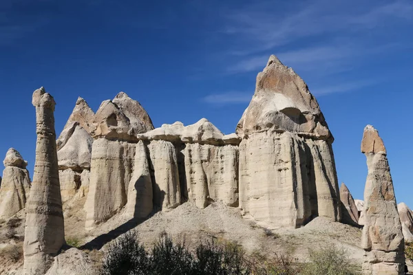 Formacje skalne w dolinie miłości, Kapadocja, Nevsehir, Turcja — Zdjęcie stockowe