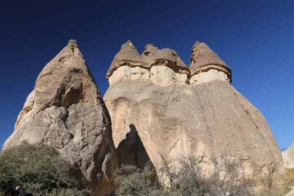 Formacje skalne w dolinie mnichów Pasabag, Kapadocja, Nevsehir, T — Zdjęcie stockowe