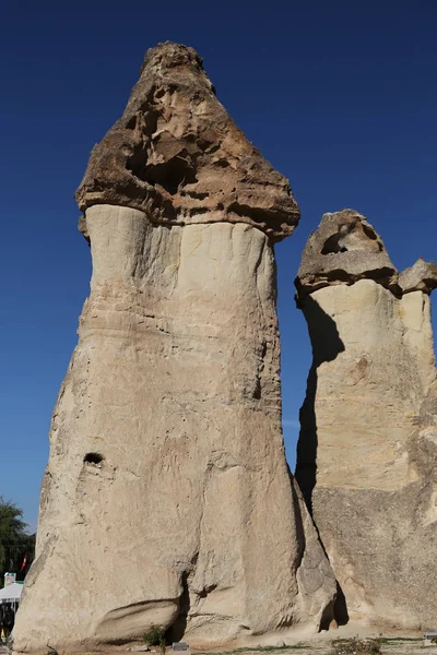 Formaciones rupestres en Pasabag Monks Valley, Capadocia, Nevsehir, T — Foto de Stock