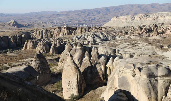 Dolina róży w Cavusin Village, Kapadocja, Nevsehir, Turcja — Zdjęcie stockowe