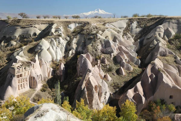 Formação de rochas na Capadócia, Nevsehir, Turquia — Fotografia de Stock