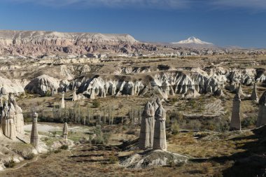 Nevşehir'de Aşk Vadisi'nden Kapadokya Manzarası