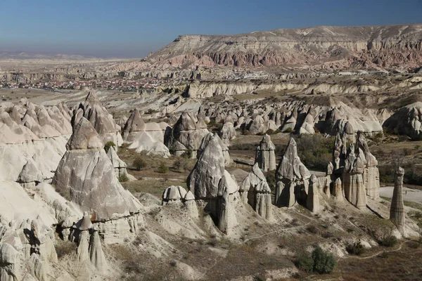 Kapadocja widok z doliny miłosne w Nevsehir, Turcja — Zdjęcie stockowe