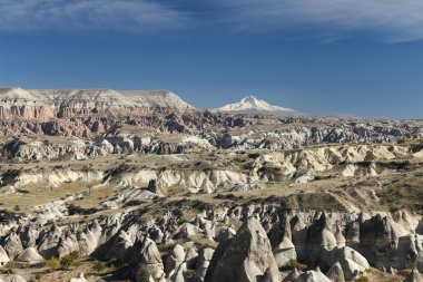 Nevşehir'de Aşk Vadisi'nden Kapadokya Manzarası