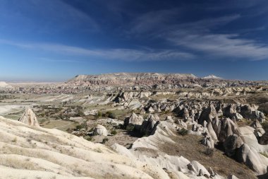 Nevşehir'de Aşk Vadisi'nden Kapadokya Manzarası