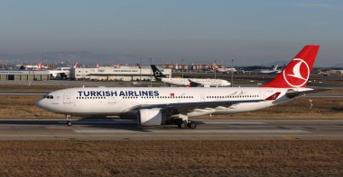 Uçak kalkış Havaalanı'ndan