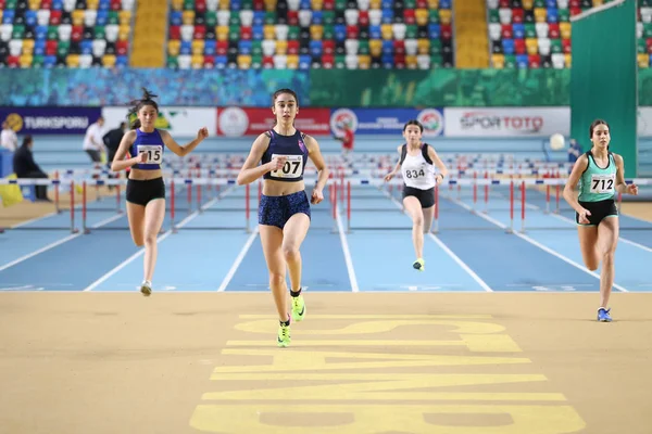 Turkiska Athletic Federation Olympic tröskel inomhustävlingen — Stockfoto