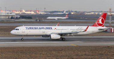 Uçak kalkış Havaalanı'ndan