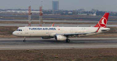 Uçak kalkış Havaalanı'ndan