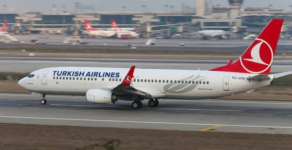 Aereo decollare dall'aeroporto — Foto Stock