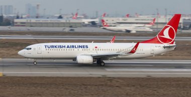 Uçak kalkış Havaalanı'ndan