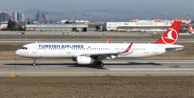 Uçak kalkış Havaalanı'ndan