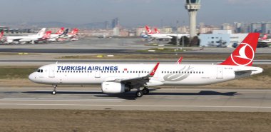 Uçak kalkış Havaalanı'ndan