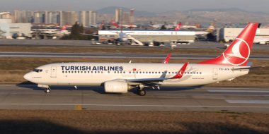 Uçak kalkış Havaalanı'ndan