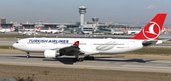 Airplane Takeoff from Airport — Stock Photo, Image