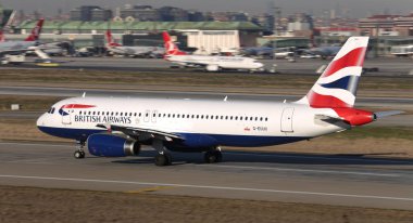 Uçak kalkış Havaalanı'ndan