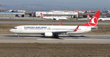 Uçak kalkış Havaalanı'ndan