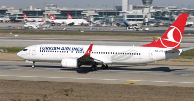 Uçak kalkış Havaalanı'ndan