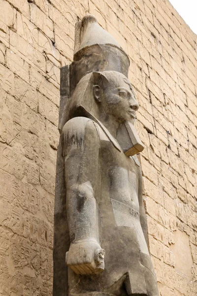 Rzeźba w Świątyni Luksorskiej w Luksorze, Egipt — Zdjęcie stockowe