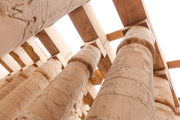 Columns in Hypostyle Hall of Karnak Temple, Luxor, Egypt — Stock Photo, Image