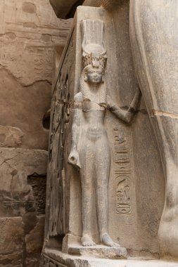 Luxor Tapınağı'nda Heykel, Mısır