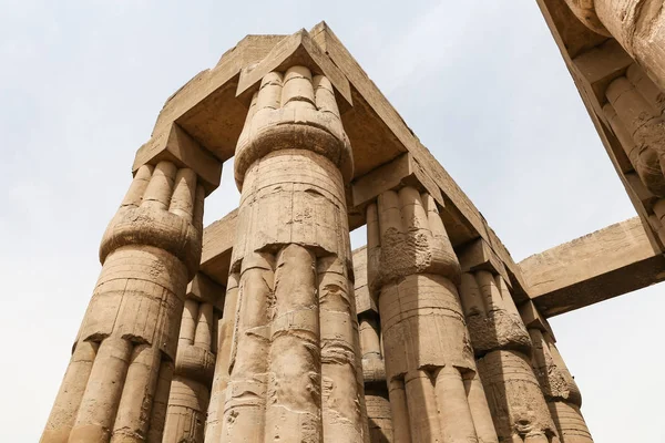 Sloupce v Luxor Temple, Luxor, Egypt — Stock fotografie