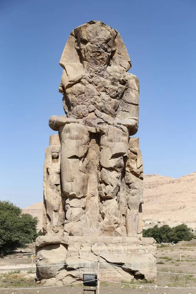 Colosos de Memnon Estatua en Luxor, Egipto — Foto de Stock