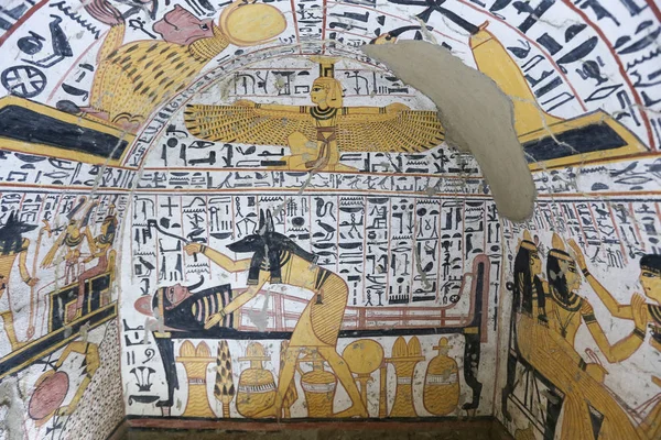 Scéna z hrobky ve vesnici Dér el-Medina, Luxor, Egypt — Stock fotografie