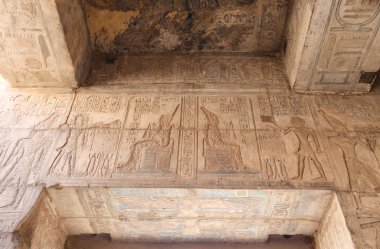 I. Seti Morg Tapınağı'ndaki Mısır hiyeroglifleri, Luxor, Mısır