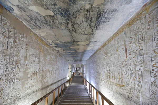 Graftombe in de vallei der koningen, Luxor, Egypte — Stockfoto