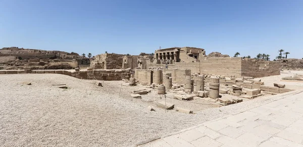 Ruinerna av Denderah Temple i Qena, Egypten — Stockfoto