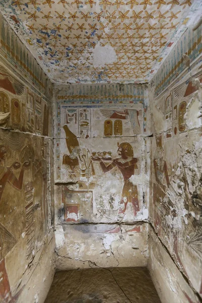 埃及马杜纳的阿比多斯神庙的场景 — 图库照片