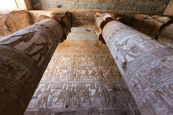 Denderah Tapınağı sahnesi, Qena, Mısır — Stok fotoğraf